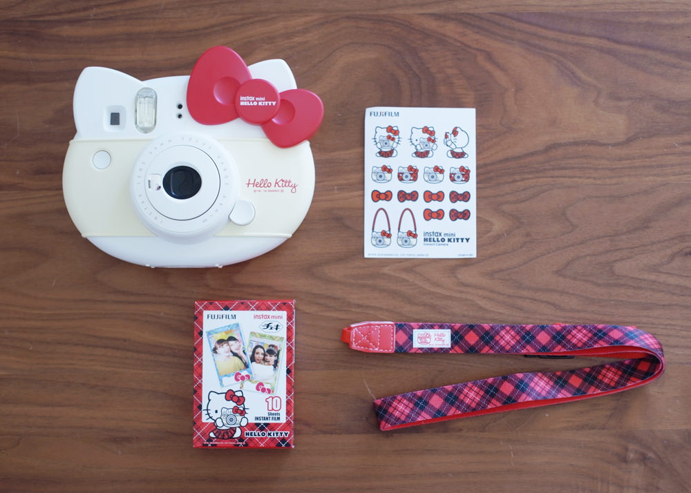 NEW｜チェキ「Hello Kitty」に新色登場！ | on and on blog